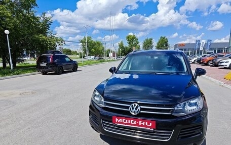 Volkswagen Touareg III, 2012 год, 2 300 000 рублей, 2 фотография