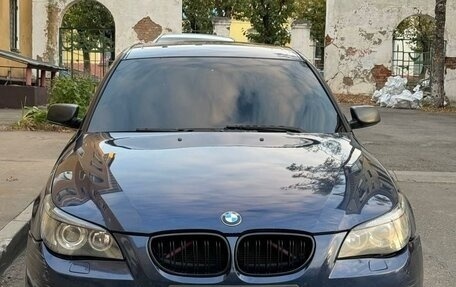 BMW 5 серия, 2004 год, 650 000 рублей, 1 фотография