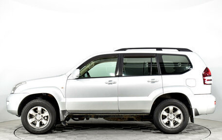 Toyota Land Cruiser Prado 120 рестайлинг, 2008 год, 2 990 000 рублей, 8 фотография