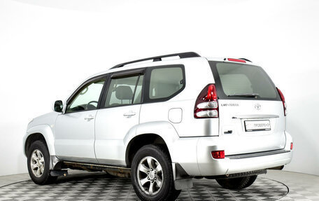 Toyota Land Cruiser Prado 120 рестайлинг, 2008 год, 2 990 000 рублей, 7 фотография