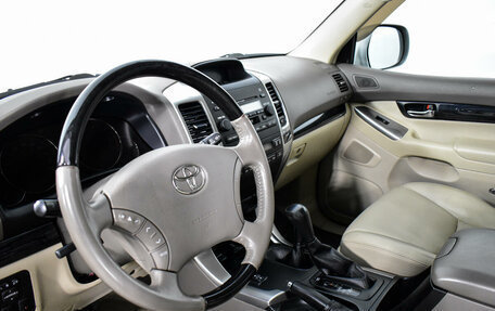 Toyota Land Cruiser Prado 120 рестайлинг, 2008 год, 2 990 000 рублей, 9 фотография