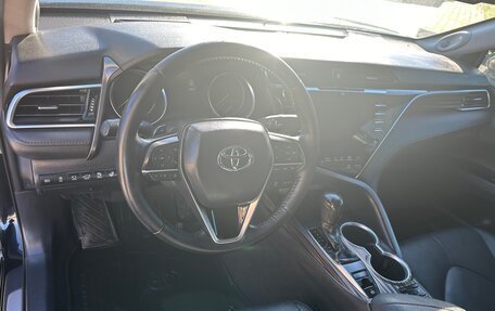 Toyota Camry, 2019 год, 3 350 000 рублей, 7 фотография