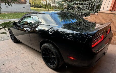 Dodge Challenger III рестайлинг 2, 2019 год, 4 999 999 рублей, 2 фотография