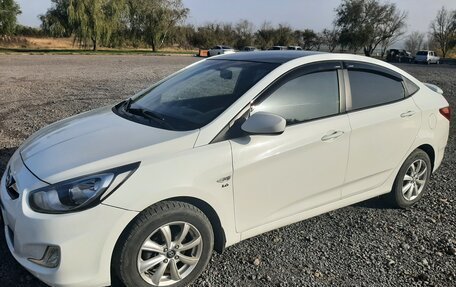 Hyundai Solaris II рестайлинг, 2013 год, 915 000 рублей, 6 фотография