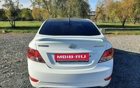 Hyundai Solaris II рестайлинг, 2013 год, 915 000 рублей, 2 фотография