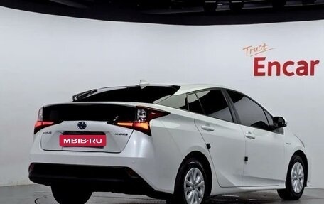 Toyota Prius IV XW50, 2022 год, 1 450 199 рублей, 2 фотография