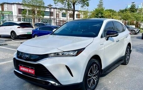 Toyota Harrier, 2023 год, 3 800 000 рублей, 1 фотография