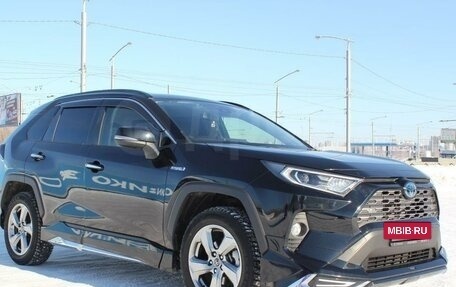 Toyota RAV4, 2019 год, 3 350 000 рублей, 4 фотография