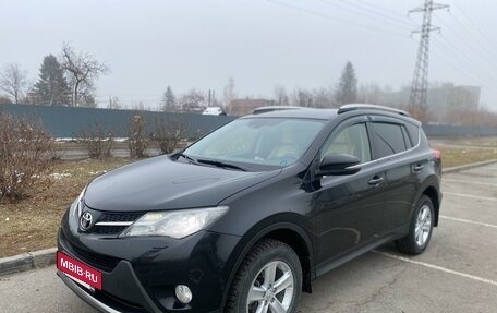 Toyota RAV4, 2013 год, 2 500 000 рублей, 2 фотография