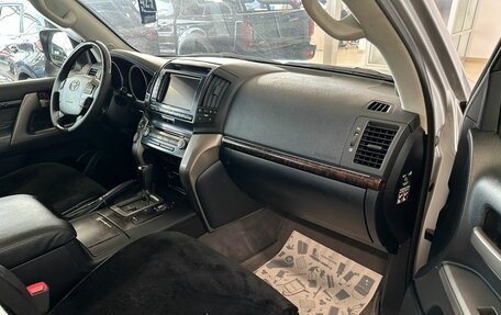 Toyota Land Cruiser 200, 2007 год, 3 699 000 рублей, 12 фотография