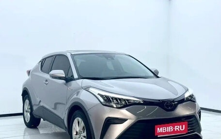 Toyota C-HR I рестайлинг, 2021 год, 2 088 000 рублей, 3 фотография