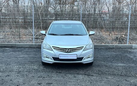 Hyundai Solaris II рестайлинг, 2014 год, 830 000 рублей, 2 фотография