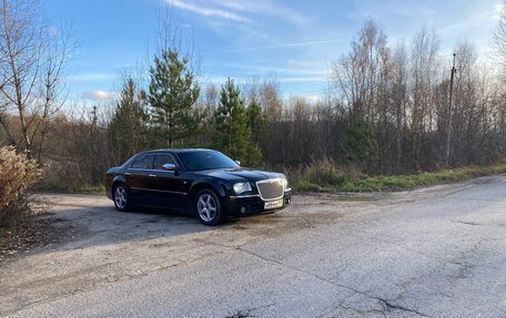 Chrysler 300C II, 2004 год, 695 000 рублей, 4 фотография