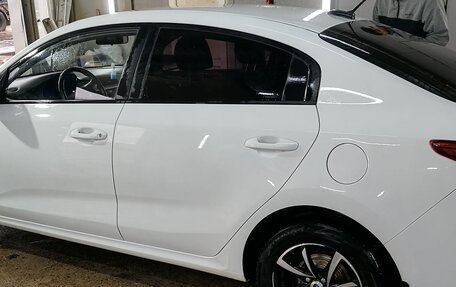 KIA Rio IV, 2018 год, 1 501 000 рублей, 2 фотография