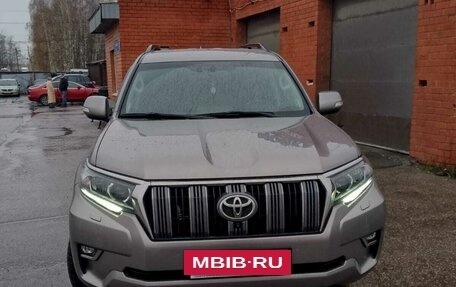 Toyota Land Cruiser Prado 150 рестайлинг 2, 2020 год, 5 800 000 рублей, 24 фотография