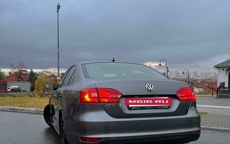 Volkswagen Jetta VI, 2014 год, 1 370 000 рублей, 2 фотография