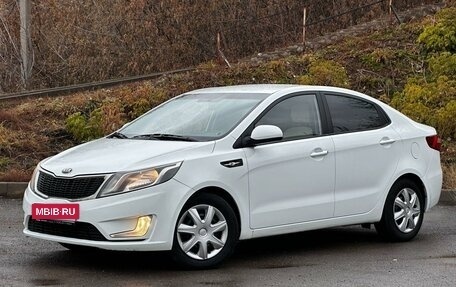 KIA Rio III рестайлинг, 2013 год, 949 000 рублей, 2 фотография