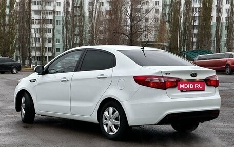 KIA Rio III рестайлинг, 2013 год, 949 000 рублей, 6 фотография