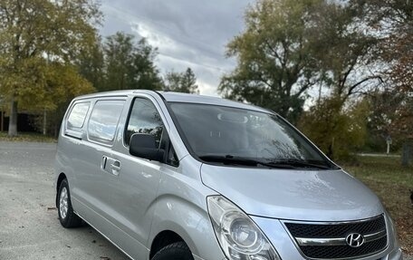 Hyundai Grand Starex Grand Starex I рестайлинг 2, 2009 год, 1 400 000 рублей, 1 фотография