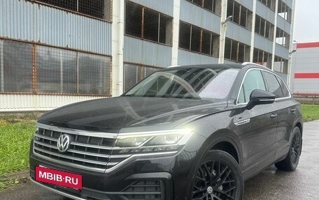 Volkswagen Touareg III, 2018 год, 5 190 000 рублей, 4 фотография