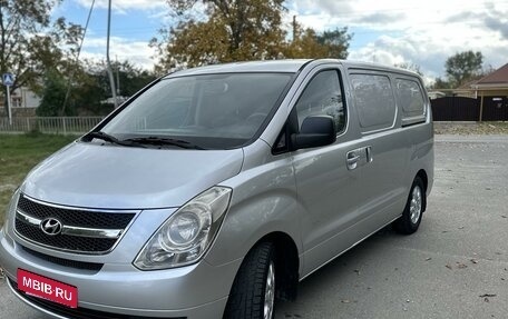 Hyundai Grand Starex Grand Starex I рестайлинг 2, 2009 год, 1 400 000 рублей, 2 фотография