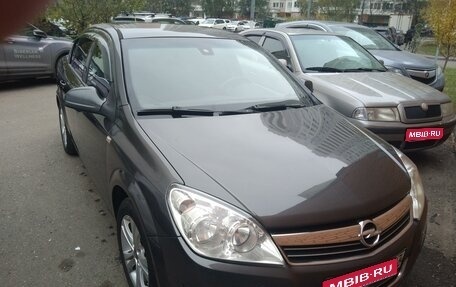 Opel Astra H, 2011 год, 685 000 рублей, 1 фотография