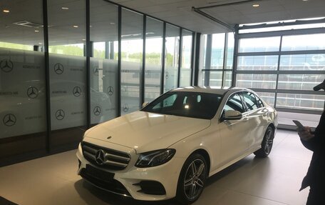 Mercedes-Benz E-Класс, 2018 год, 3 999 999 рублей, 3 фотография