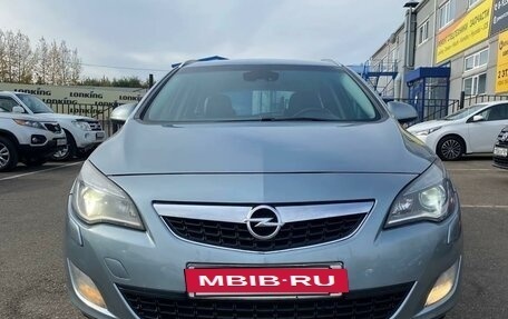 Opel Astra J, 2011 год, 760 000 рублей, 2 фотография