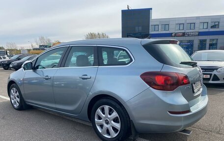 Opel Astra J, 2011 год, 760 000 рублей, 11 фотография