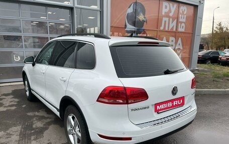 Volkswagen Touareg III, 2012 год, 2 700 000 рублей, 2 фотография