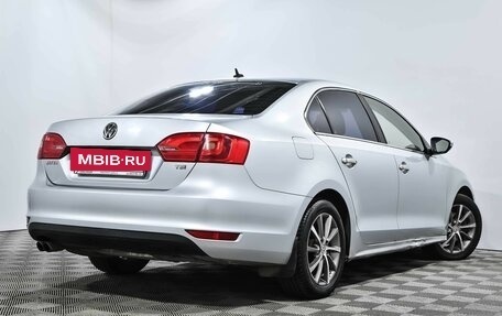 Volkswagen Jetta VI, 2011 год, 560 000 рублей, 2 фотография