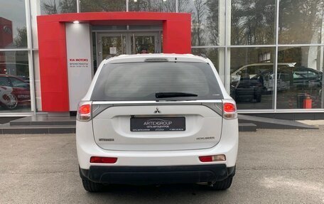 Mitsubishi Outlander III рестайлинг 3, 2012 год, 1 670 000 рублей, 6 фотография