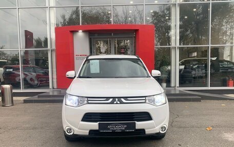 Mitsubishi Outlander III рестайлинг 3, 2012 год, 1 670 000 рублей, 2 фотография