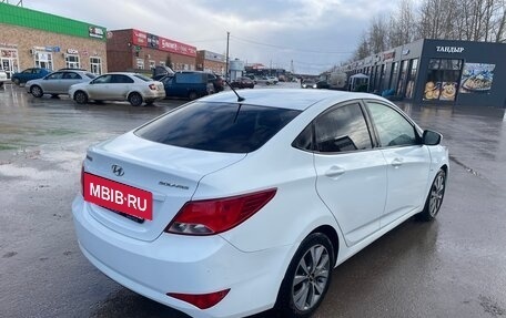 Hyundai Solaris II рестайлинг, 2015 год, 1 100 000 рублей, 3 фотография