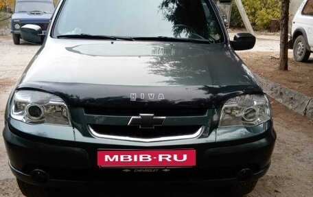 Chevrolet Niva I рестайлинг, 2011 год, 615 000 рублей, 3 фотография