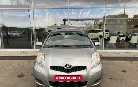 Toyota Vitz, 2009 год, 690 000 рублей, 2 фотография