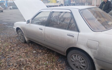 Toyota Carina, 1990 год, 215 000 рублей, 1 фотография