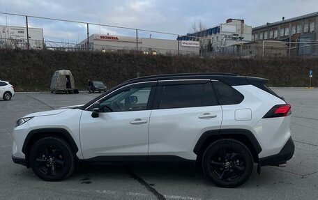 Toyota RAV4, 2021 год, 3 380 000 рублей, 6 фотография