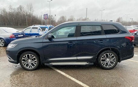 Mitsubishi Outlander III рестайлинг 3, 2018 год, 2 250 000 рублей, 15 фотография