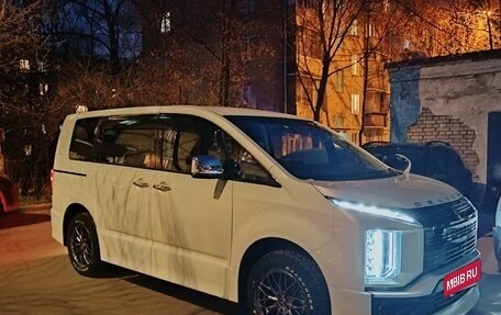 Mitsubishi Delica D:5 I, 2019 год, 3 800 000 рублей, 10 фотография