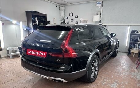 Volvo V90 Cross Country I рестайлинг, 2017 год, 3 650 000 рублей, 16 фотография