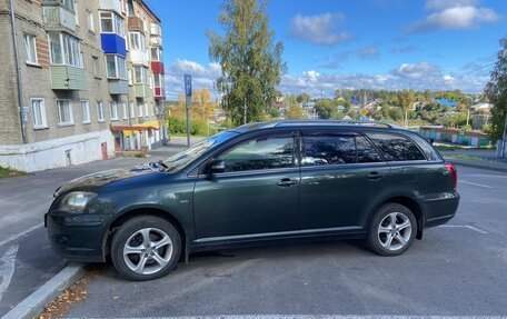 Toyota Avensis III рестайлинг, 2006 год, 1 100 000 рублей, 1 фотография