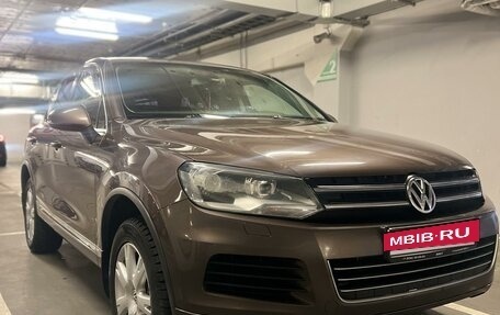 Volkswagen Touareg III, 2010 год, 1 749 000 рублей, 2 фотография