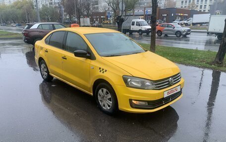 Volkswagen Polo VI (EU Market), 2015 год, 600 000 рублей, 2 фотография