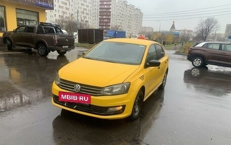 Volkswagen Polo VI (EU Market), 2015 год, 600 000 рублей, 3 фотография