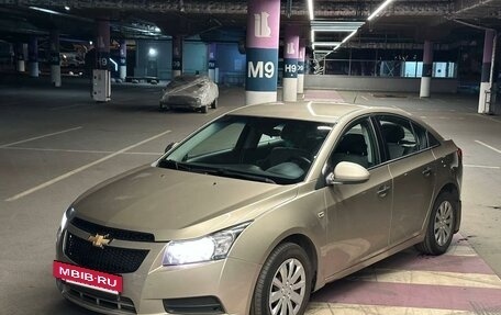 Chevrolet Cruze II, 2011 год, 750 000 рублей, 2 фотография