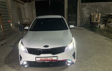 KIA Rio IV, 2021 год, 2 100 000 рублей, 1 фотография