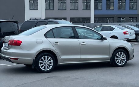 Volkswagen Jetta VI, 2013 год, 1 245 000 рублей, 3 фотография