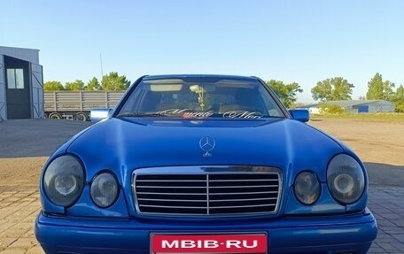 Mercedes-Benz E-Класс, 1995 год, 400 000 рублей, 6 фотография