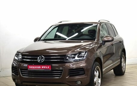 Volkswagen Touareg III, 2011 год, 2 295 000 рублей, 1 фотография